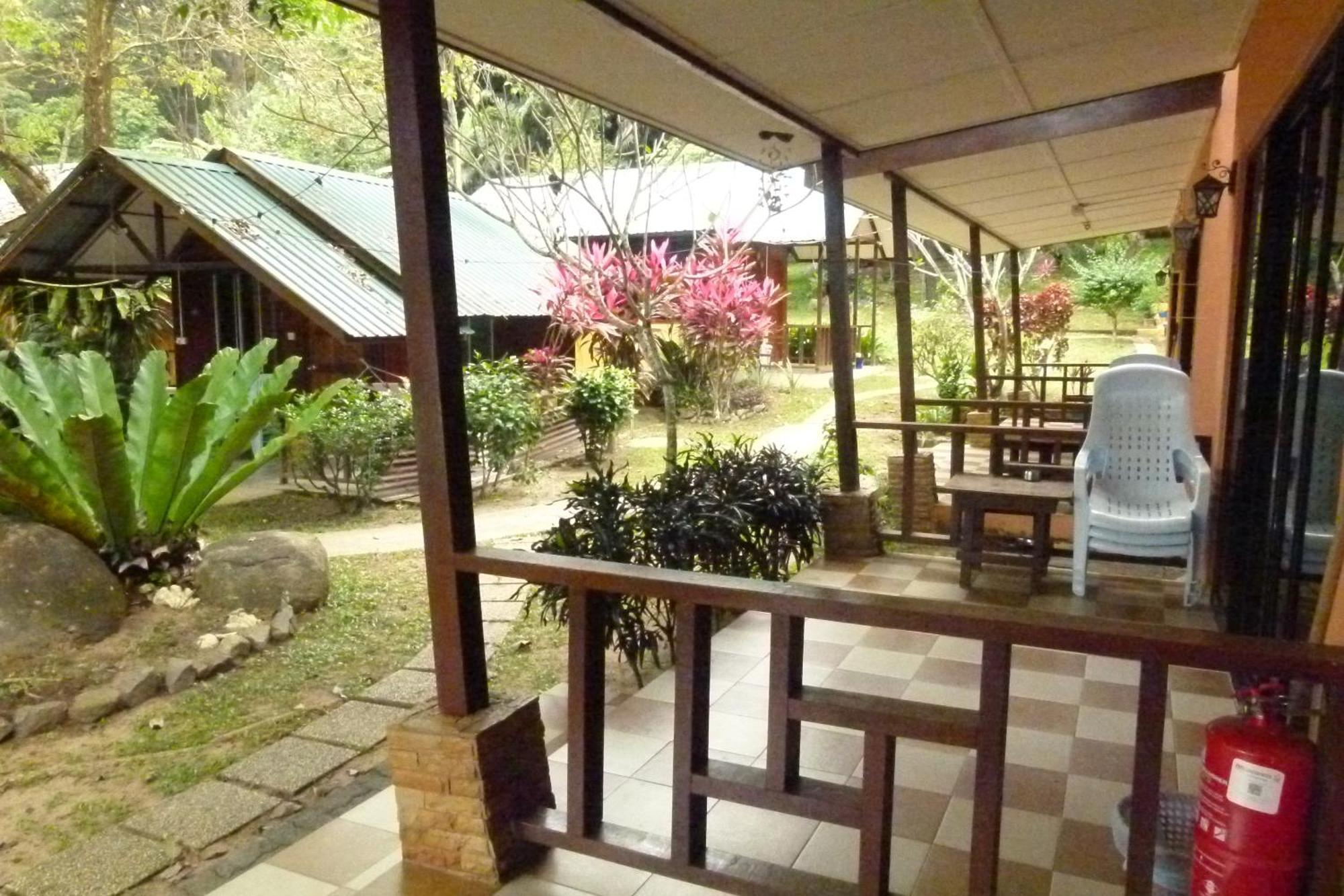 Cheers Garden Chalet Kampong Ayer Batang Exterior foto