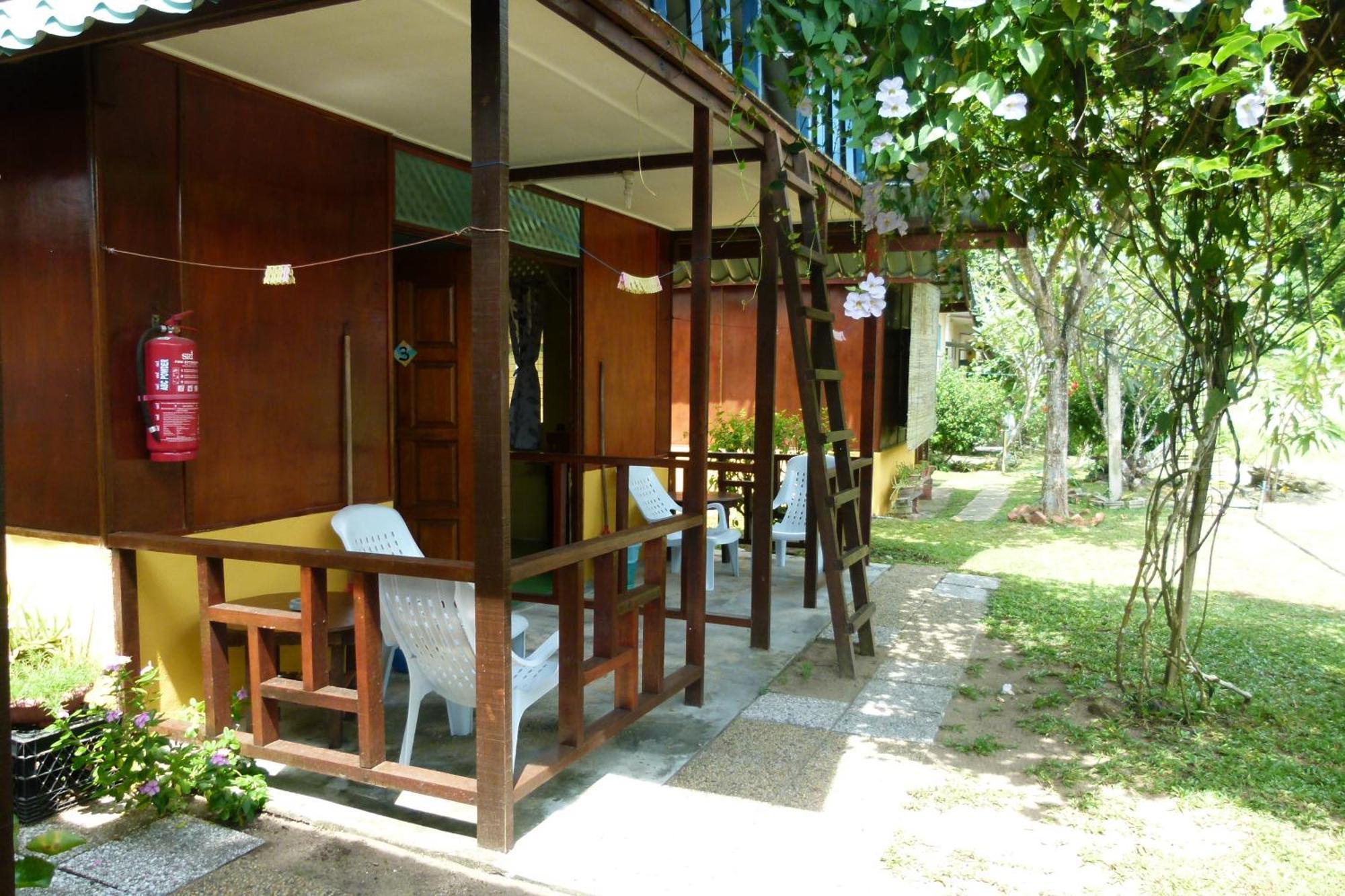 Cheers Garden Chalet Kampong Ayer Batang Exterior foto